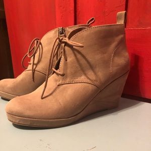 Sharp looking wedge ankle boots